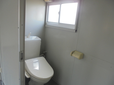 オーダー　中古ユニットハウス2連棟8坪タイプ　トイレ付